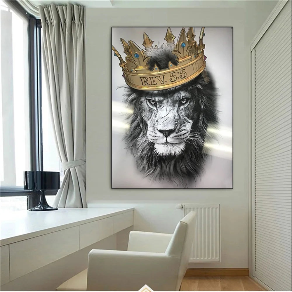 Moderno leone animale con tela a corona dorata che dipinge poster astratti stampe immagini d'arte da parete per soggiorno decorazione per la casa