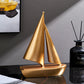 Nordic Gold Sailing Crafts Fatuetas Interior Extravagância Casa sala Decoração Decoração de gabinete de TV Decoração de resina Presentes de escultura