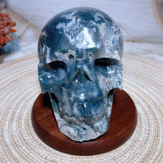 Natural Crystal Moss Agate Skull Painting Stone Polished Energy Carving Home Decoration Energy Ore