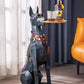 Wohnkultur Doberman Hund Skulptur Dekoration moderner Stil Wohnzimmer Großer Boden Hundestatue Tablett Aufbewahrungs Ornament Dekoration