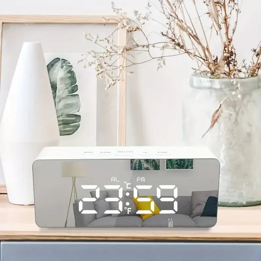 Horloge de miroir LED Récit d'alarme numérique avec une fonction de température de snooze de dimin