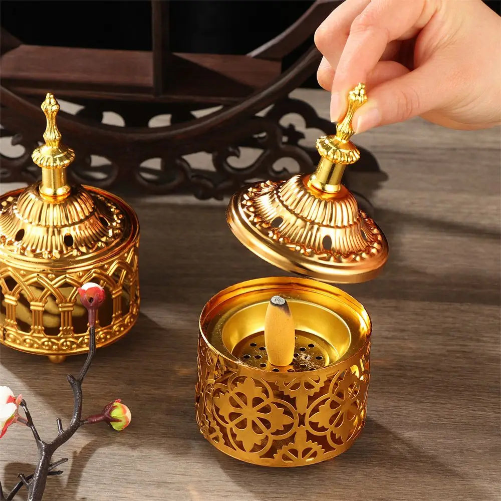 Queimador de incenso de metal Hollow Golden Tower Oil Burner Vintage Censer Holder Home Fragrance Products