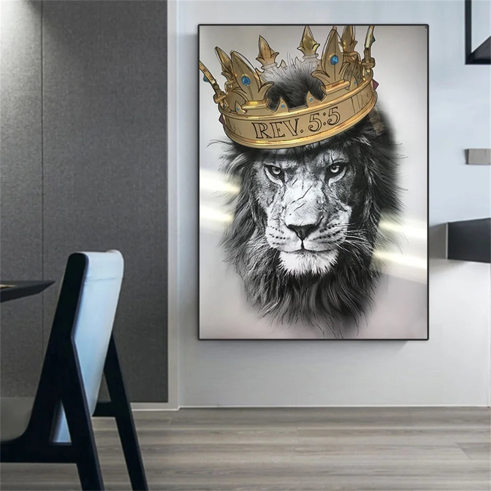 Moderno leone animale con tela a corona dorata che dipinge poster astratti stampe immagini d'arte da parete per soggiorno decorazione per la casa