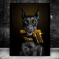 Moda Black Doberman Dog Lion con un cartel de pistola lienzo Pintura de arte de pared de animales de lujo para sala de estar decoración del hogar