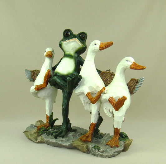 Rustic Style Dancing Frog Statue Handmade Resin Gooses Sculptures Novelty Home Decoration Gift and Craft Ornament Furnishing